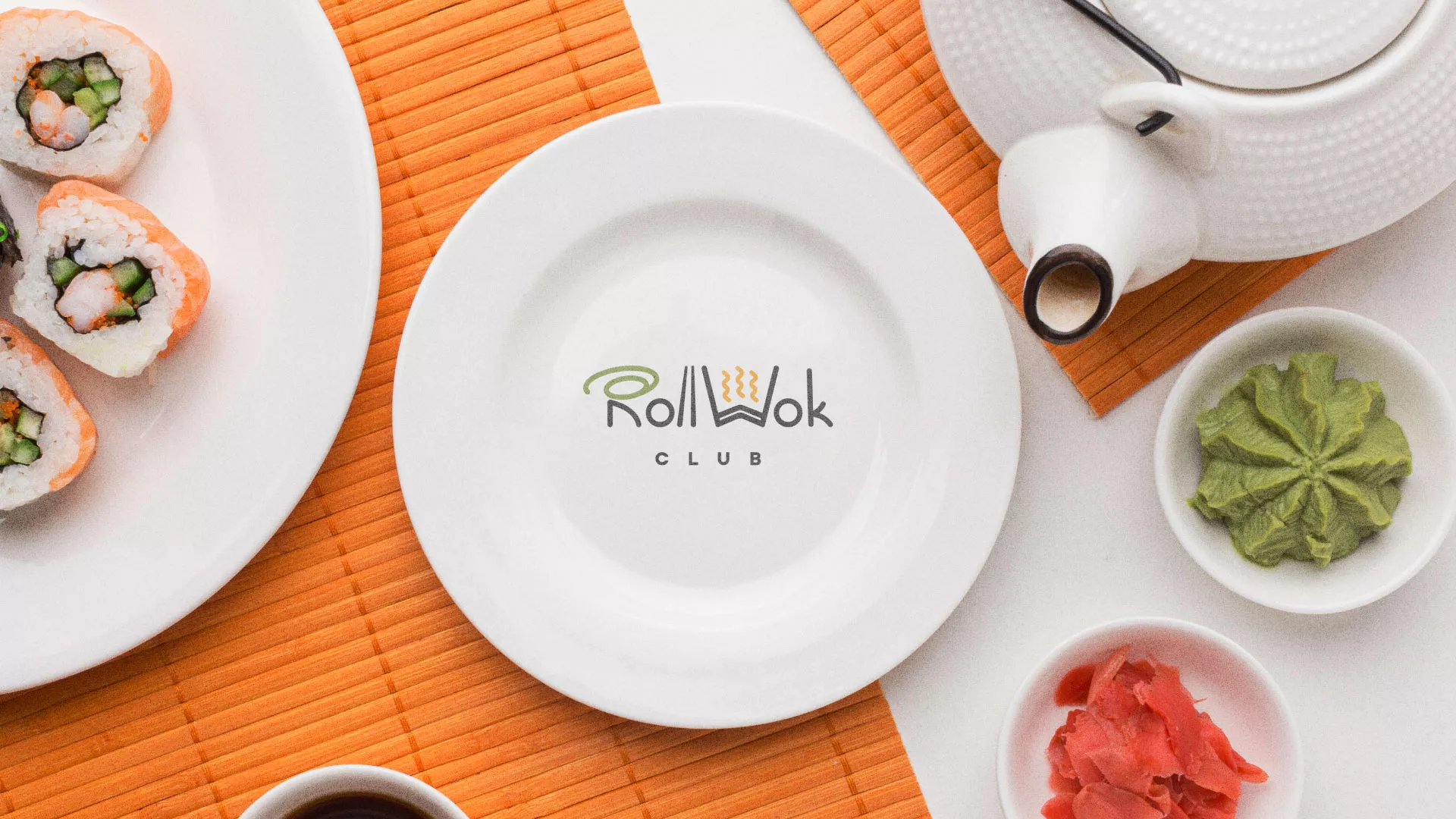 Разработка логотипа и фирменного стиля в Кирове для суши-бара «Roll Wok Club»